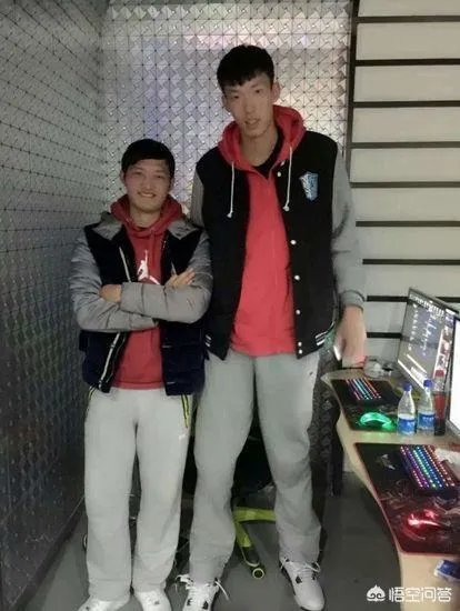 丁俊晖网吧玩游戏上热搜,娱乐圈有哪些喜欢“泡网吧”的艺人?