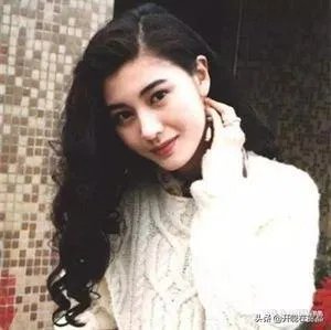 谁手机里有美女美景图片,能不能分享让大家看看?
