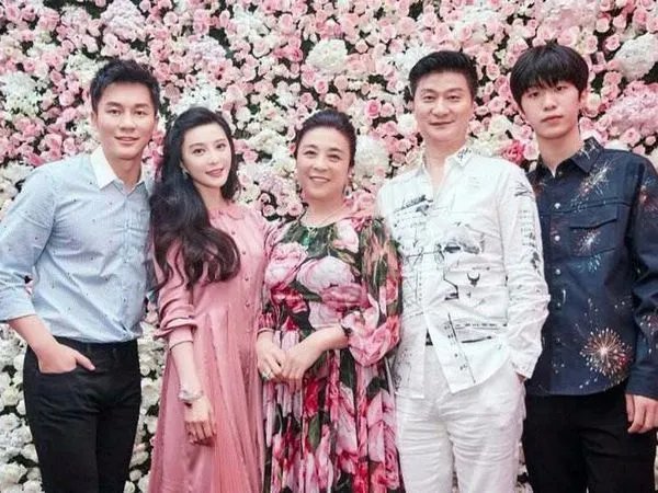 李晨回应分手问心无愧,那是意味着范冰冰负了他吗?