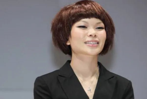 中国第一名模吕燕，长相奇丑，凭什么成了世界