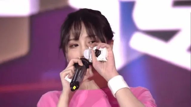 赵本山网红女儿高调曝光妈妈捧场,儿子为何却几乎从不抛头露面?