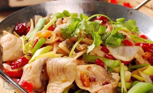襄阳有哪些美食街,有哪些特色菜?