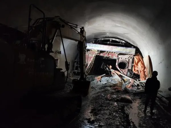 云南一在建高速隧道突泥涌水致3死，发生隧道事故有哪些原因?