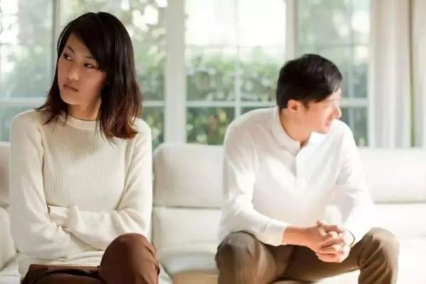 提交离婚诉讼书遭丈夫暴打,离婚冷静期真的还有必要吗?