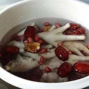 介绍几种木瓜炖汤的做法,家常点的