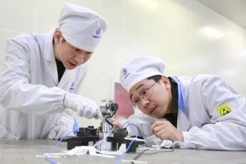 火箭发射失利初中生写给科研人员的信,科研人员是如何回信的?