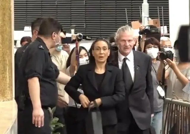 赌王原配长子女儿参加葬礼吗?