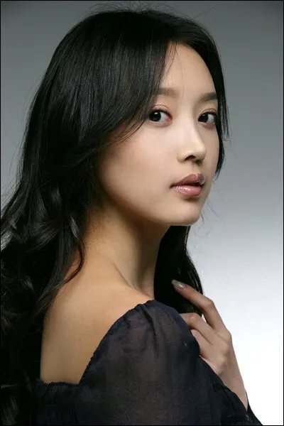 想问下这个女演员叫什么 她演了什么电影？