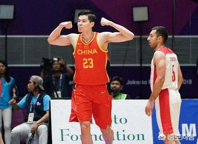 你认为现在的韩国男篮和中国男篮是一个级别的球队吗?为什么?