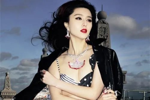 女星戴戒指很平常,为何范冰冰一旦戴戒指就被怀疑恋爱?