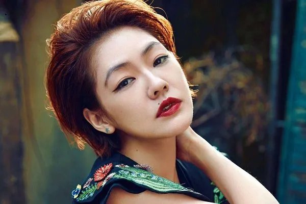 明明大小S长得一样,怎么那么多人都说大S更好看?