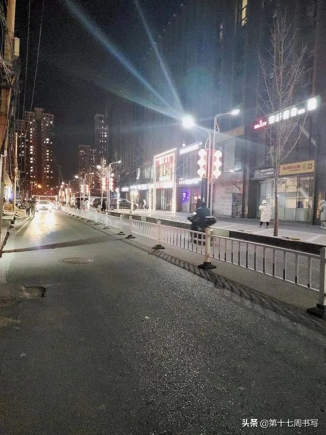 忘不掉某某某歌词是什么歌?