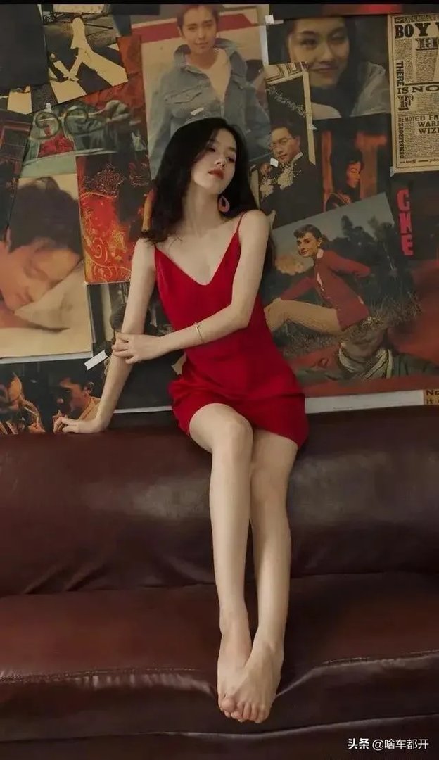 谁手机里有美女美景图片,能不能分享让大家看看?