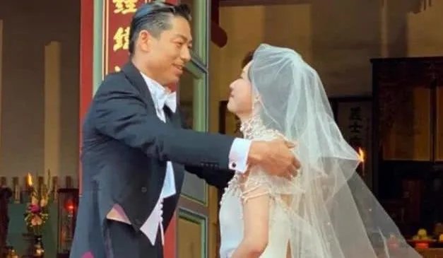 林志玲婚礼现场为什么哭成泪人?
