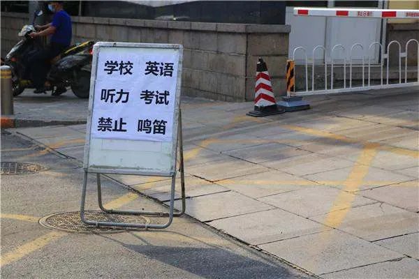 李华终于毕业了,钉子户李华不写信对你伤害有多大?