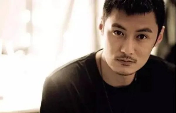 余文乐是暖男or花心男？他的情史有哪些？