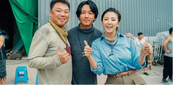 潘粤明的《鬼吹灯》系列为什么会一下子连拍了五部？