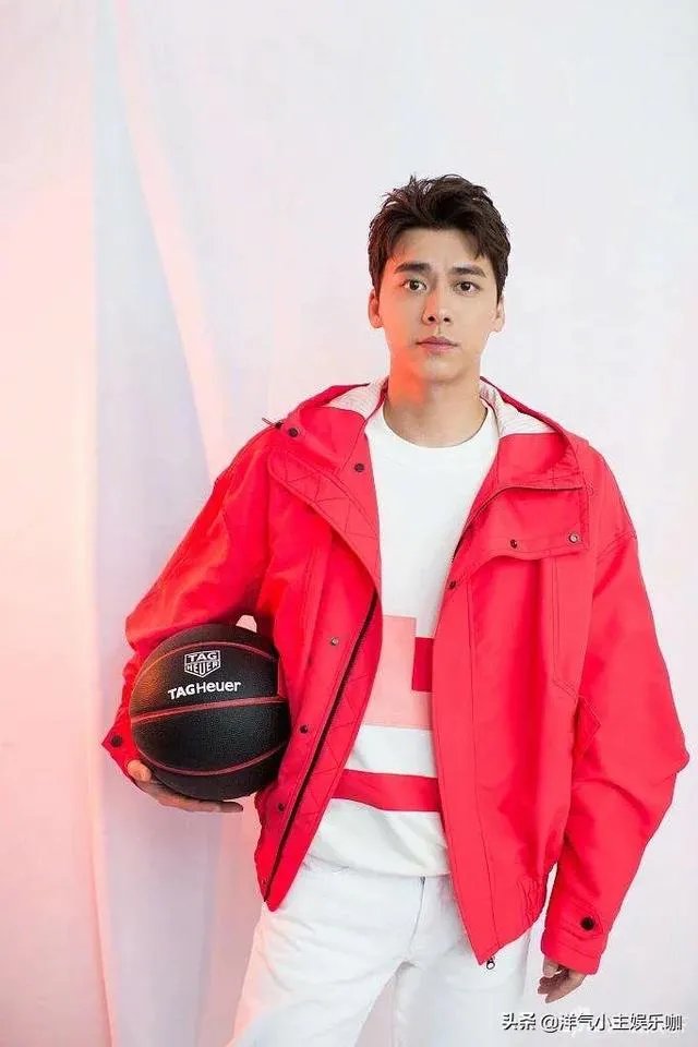 为什么说李易峰杨洋李沁马思纯等主演的新剧被称为中国版《太阳的后裔》?