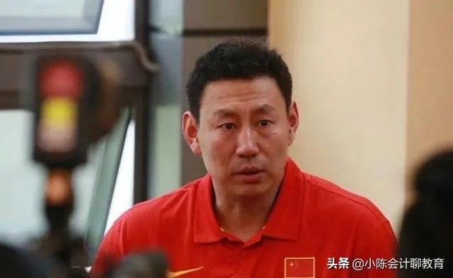 李楠即将出任国家队主教练,他的薪水会是多少?中国男篮史上薪金最高的教练是谁?
