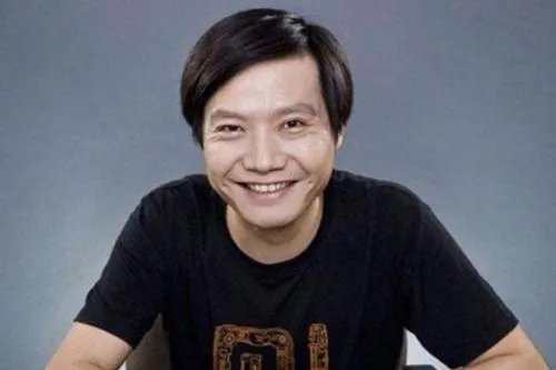 雷军发布会猛怼友商,小米未来真的要一直与荣耀“死磕”吗?