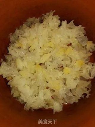 莲子银耳汤