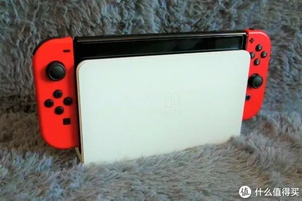 瞎摸瞎玩 篇二十八:来了来了,OLED来了——任天堂Switch OLED版本开箱与简单对比