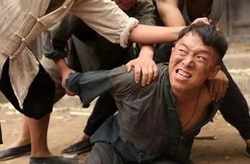 黄渤年轻的时候非常帅,为什么现在颜值却下降这么多?