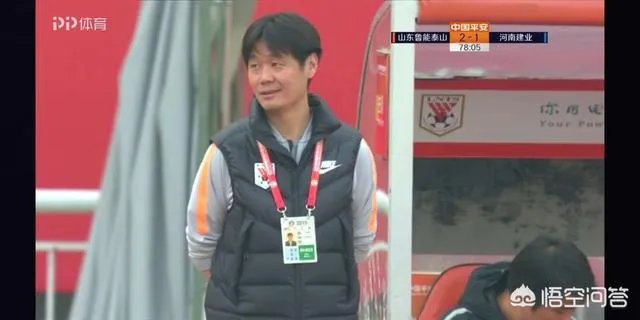 山东鲁能2:2河南建业,裁判傅明两次争议判罚导致鲁能痛失3分,如何评价?