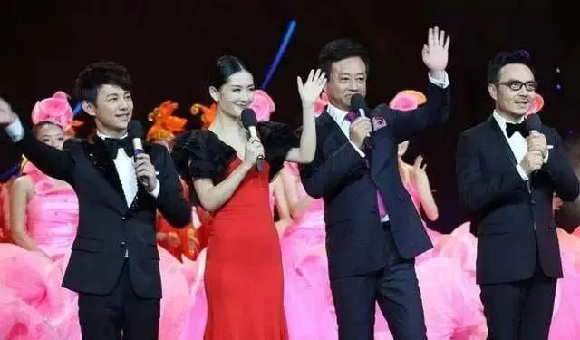 谢娜真的是靠何炅撑起来的吗?