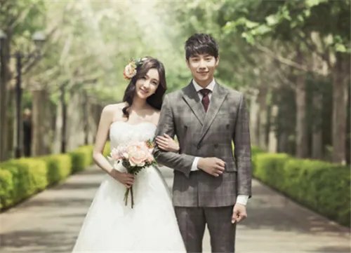 海南结婚照团购多少钱  怎样选择婚纱照团购