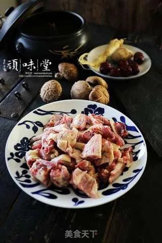 人参汽锅鸡