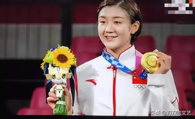 黄晓明说女乒冠军陈梦是他表妹，这是想带陈梦进娱乐圈吗？