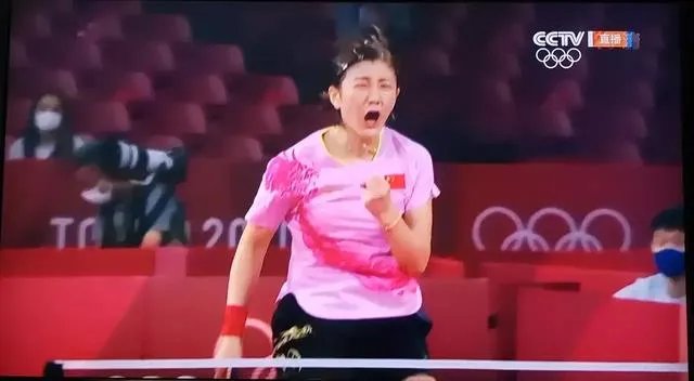 黄晓明说女乒冠军陈梦是他表妹,这是想带陈梦进娱乐圈吗?