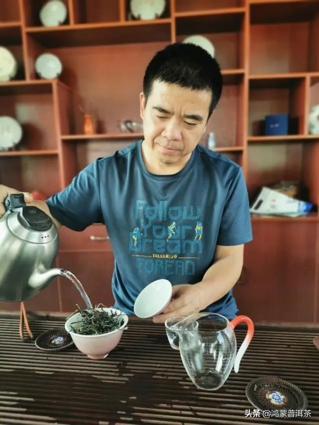 杨坤又开始吐槽普洱茶了!你怎么看?