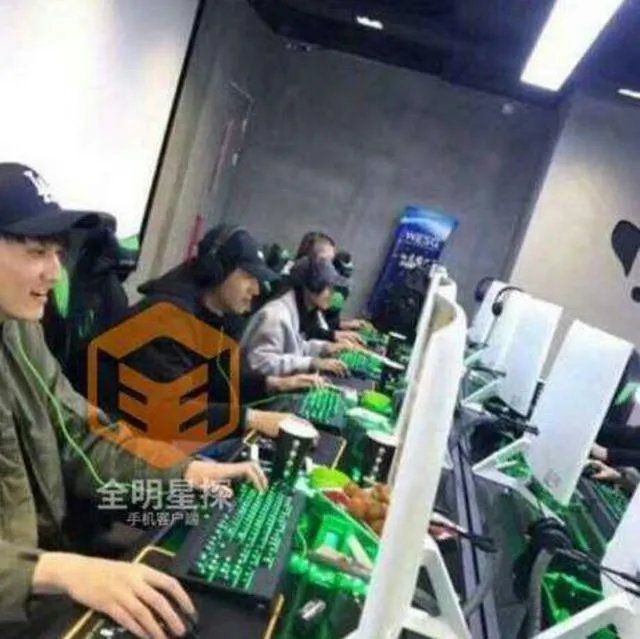 丁俊晖网吧玩游戏上热搜,娱乐圈有哪些喜欢“泡网吧”的艺人?