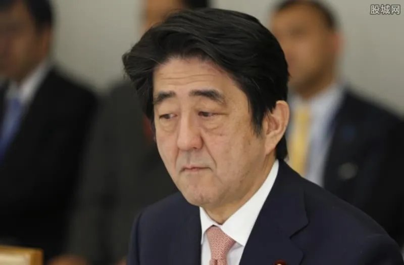 安倍的妻子有多漂亮 安倍老婆多少岁是家庭主妇吗