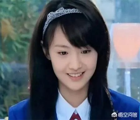 你们觉得郑爽与沈月谁最好看?