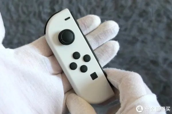 瞎摸瞎玩 篇二十八:来了来了,OLED来了——任天堂Switch OLED版本开箱与简单对比