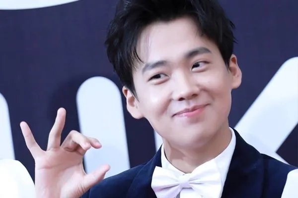 为什么郭麒麟现在登上了这么多的综艺,背后到底有谁在为其撑腰?