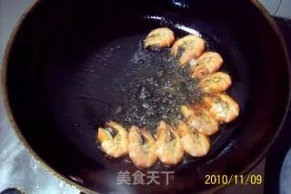 【小渔夫私房菜】---《鲜虾大蒜烧萝卜》