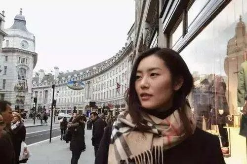 刘雯解约辱华品牌为什么会遭到四大时尚品牌的封杀?