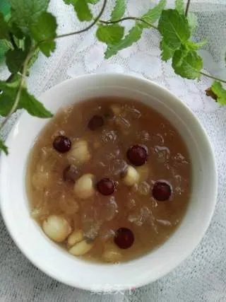莲子银耳汤