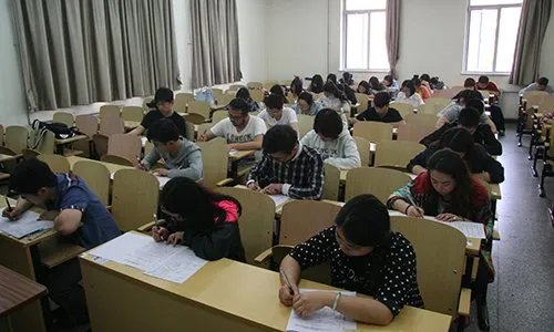 哈工大学生因作弊开除学籍,黄某为何会答应杨某的请求?
