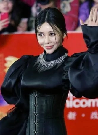 有哪些整容失败的女明星?