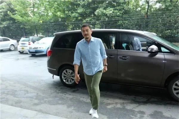 李亚鹏曾经和周迅有过一段即将有结果的爱情,但最终为什么没有步入婚姻的殿堂呢?