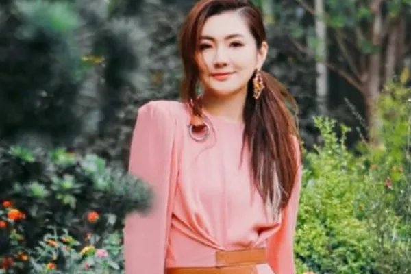 Selina烧伤十年,女神状态回归,为什么变化会如此之大?