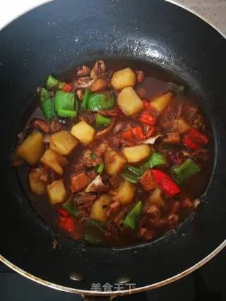 鸡肉炖土豆