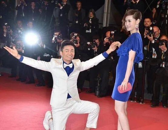 王宝强妻子近照真实身份曝光 王宝强承认自己已经结婚
