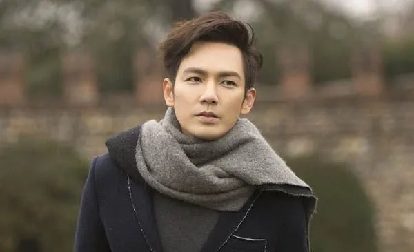 藏了15年的钟汉良妻子终于被曝光,看了照片,难怪不公开,你怎么看?