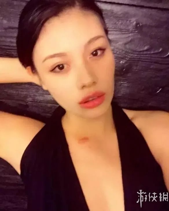 生了,汪峰终于上头条!章子怡美国产女晒三口牵手照